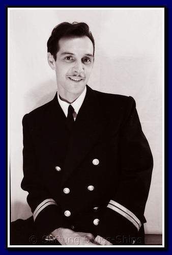 1951.085.png