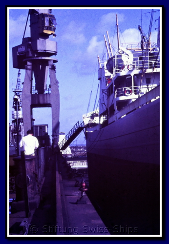 pak-018-gr-r'dam dry-dock(6).png