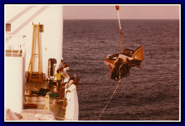 favorita_108-rescue-fishermen-007-gr.png