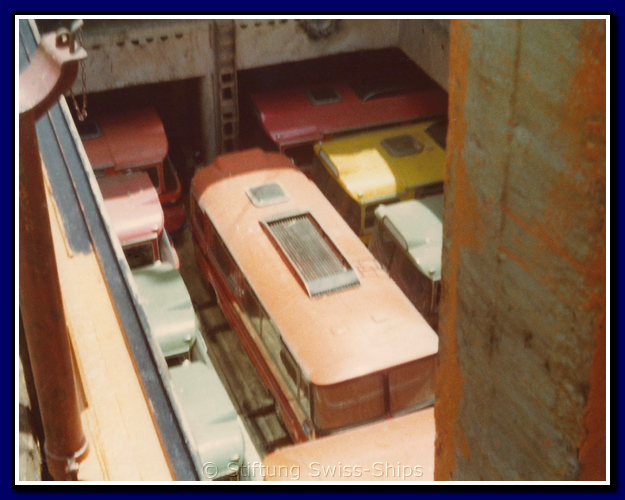 randa_080-detail-001-gr.png